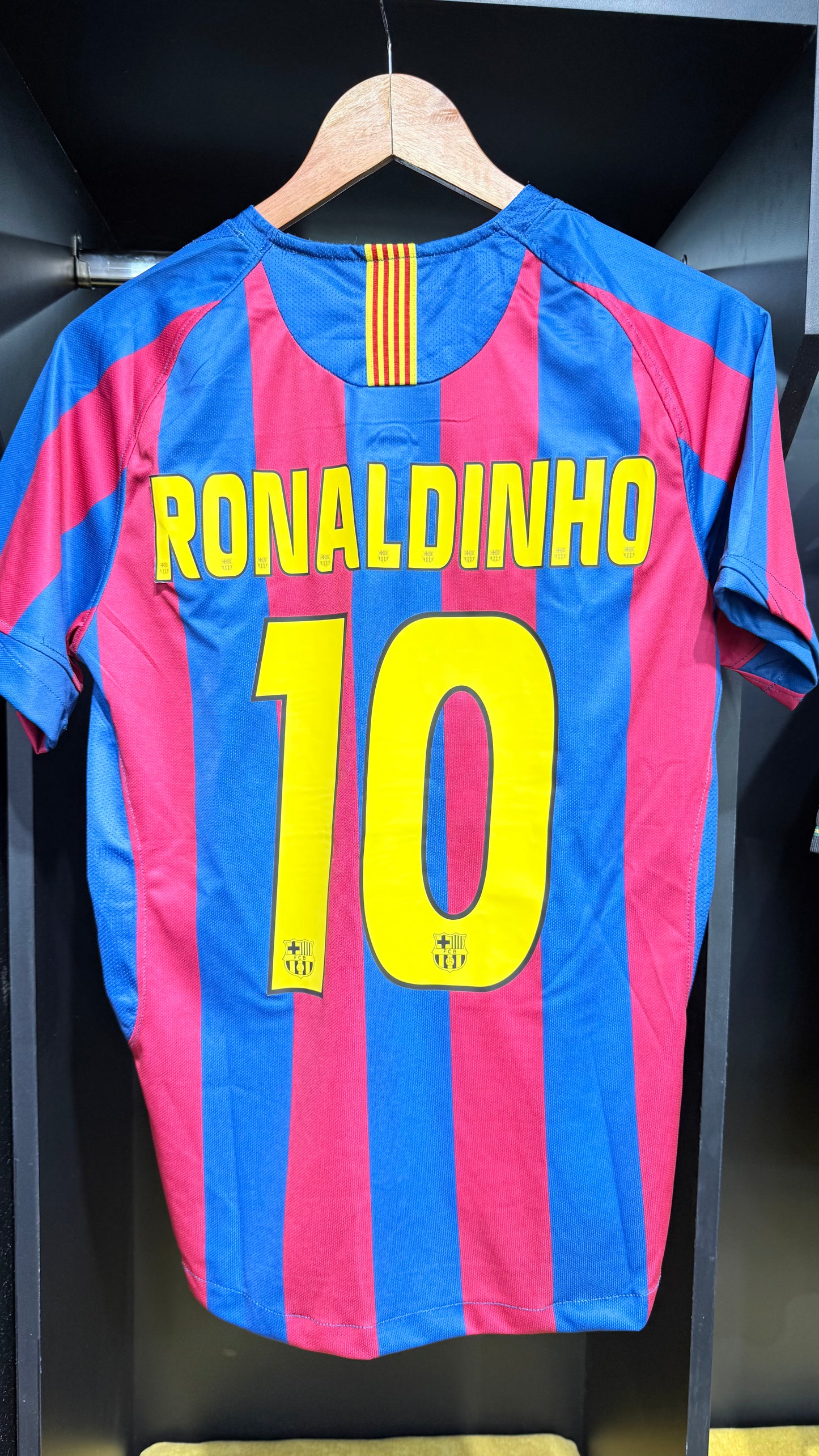 CAMISETA FC Barcelona Retro Ronaldinho
