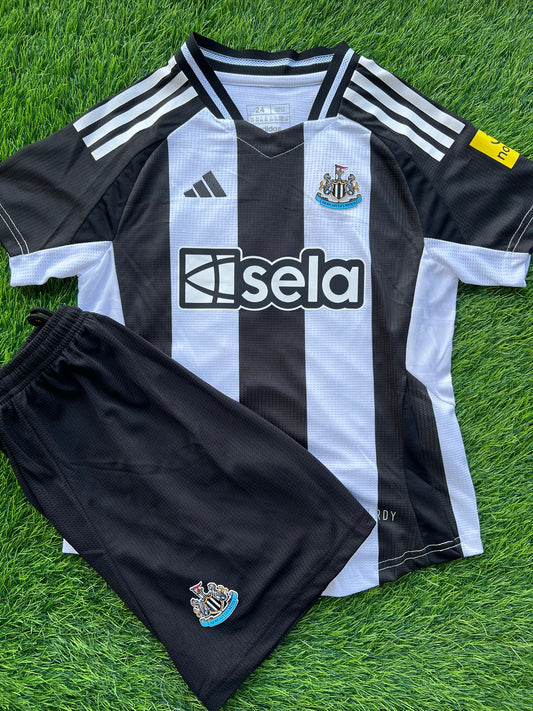 Conjunto Newcastle 25/26 - Version Player - Niños