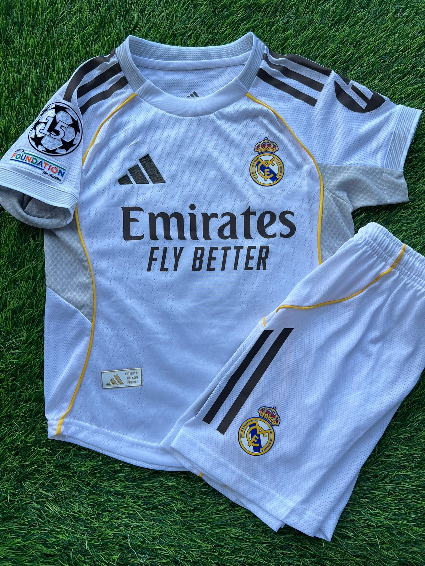 Conjunto Real Madrid 25/26 - Version Player - Niños