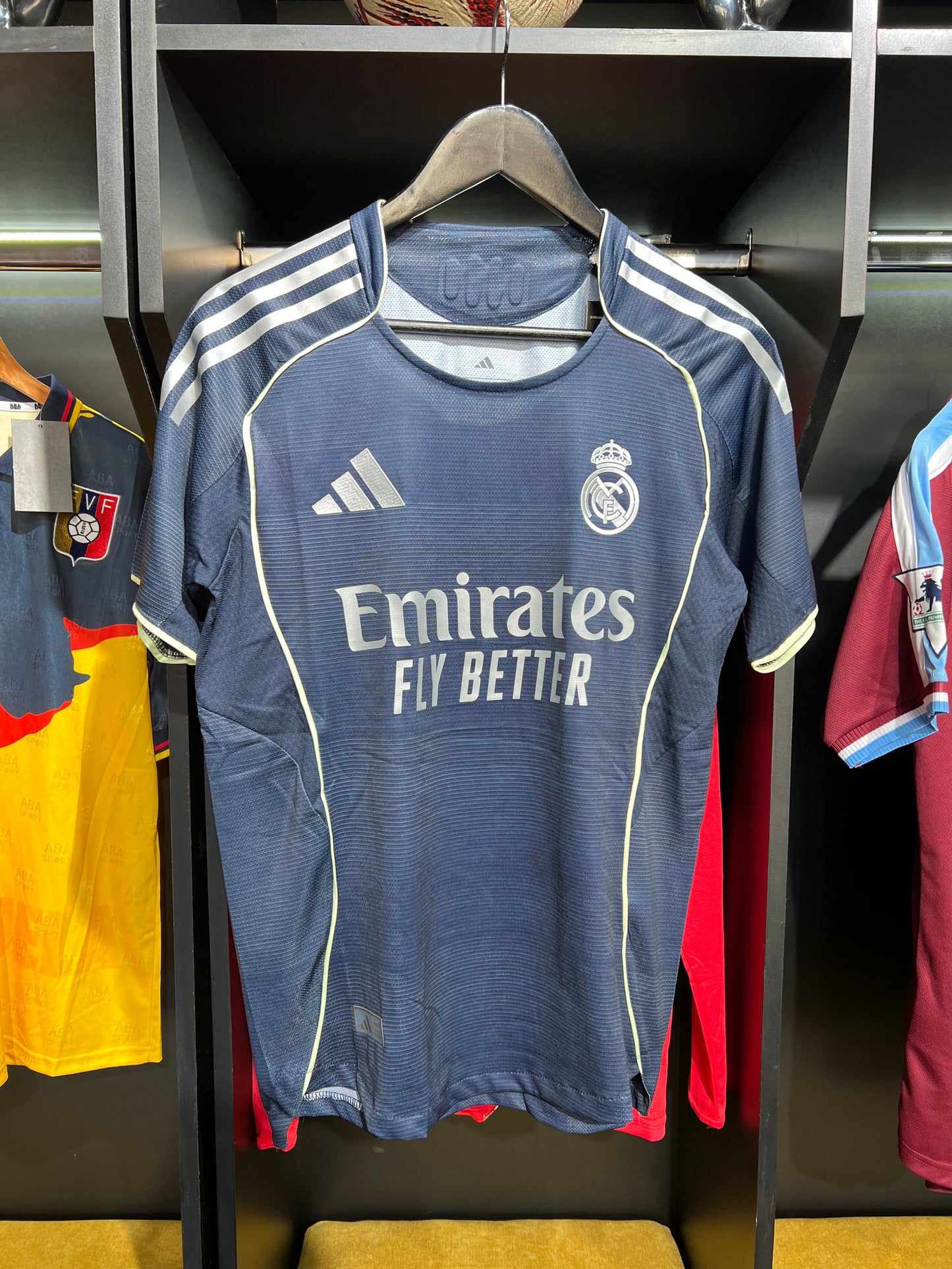 CAMISETA REAL MADRID - Visita - 25/26