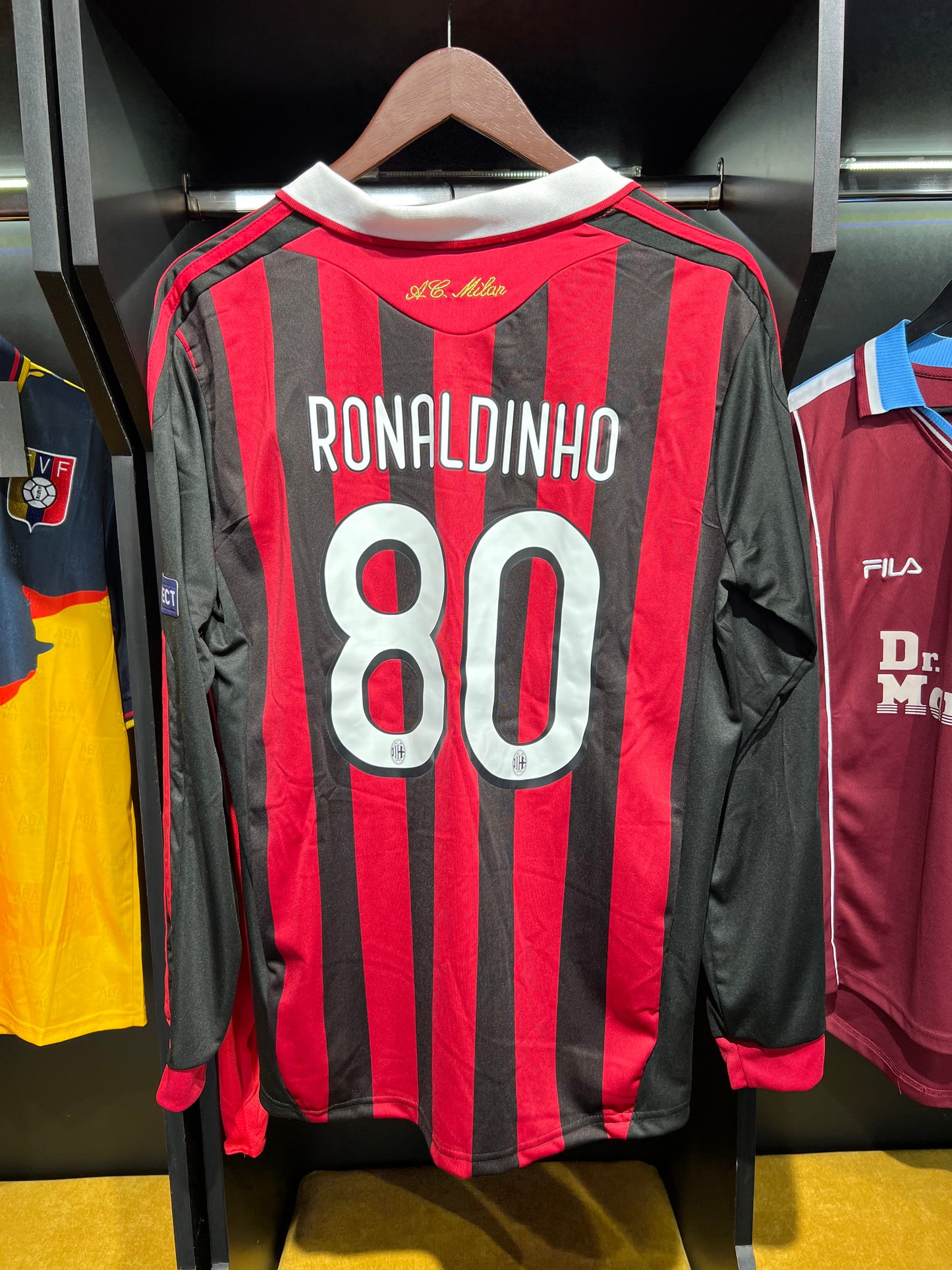CAMISETA AC Milan 09/10 - Ronaldinho - Manga Larga