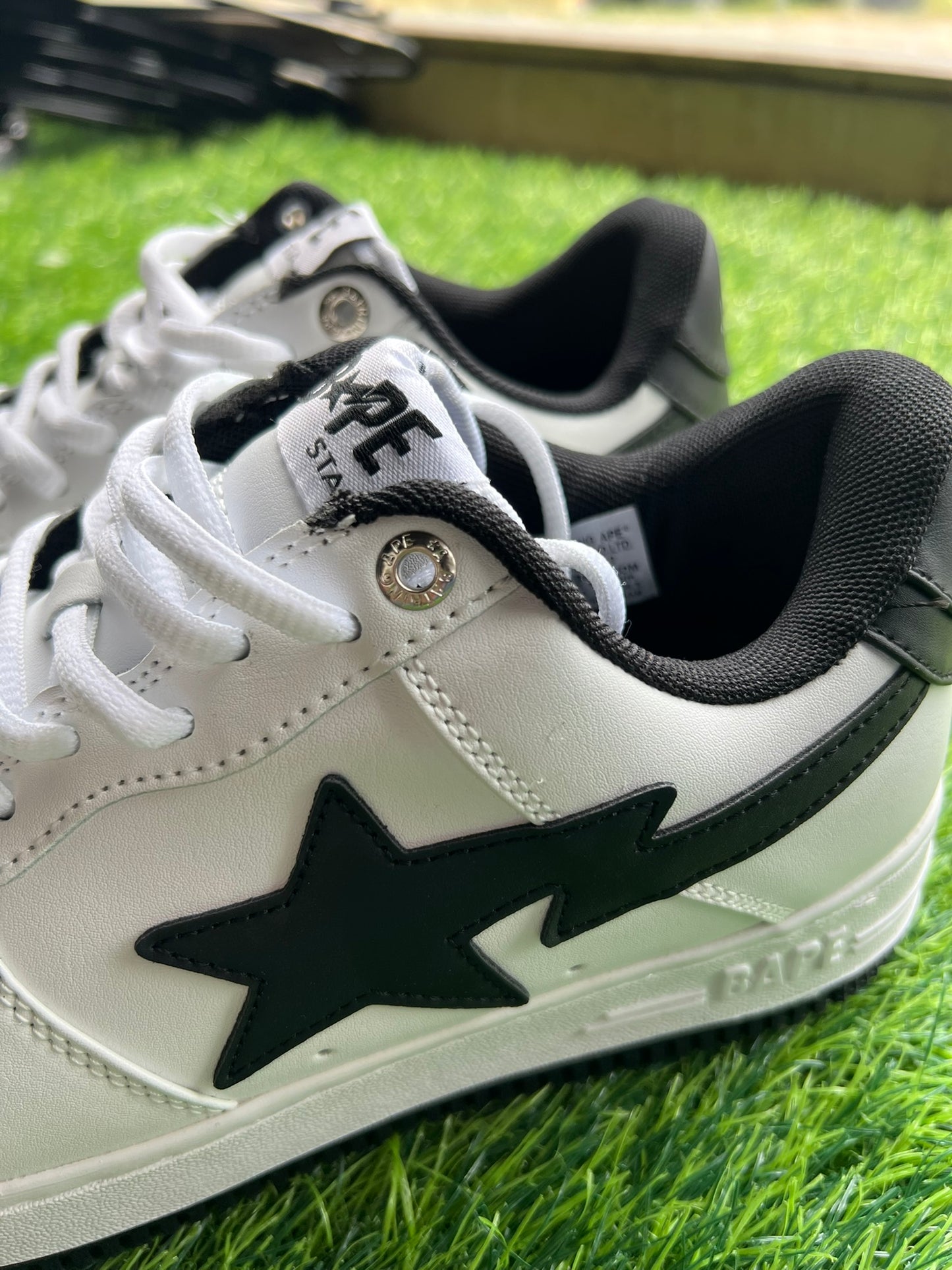 Bapesta "White/Navy" - Oferta