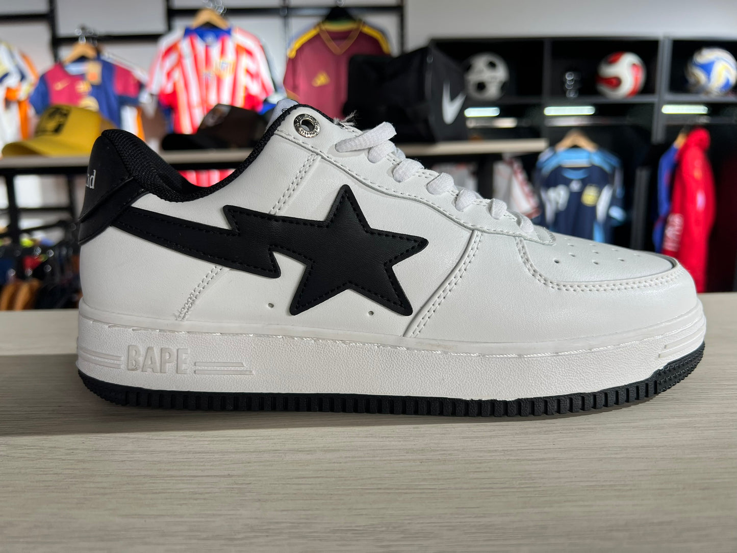 Bapesta "White/Navy" - Oferta